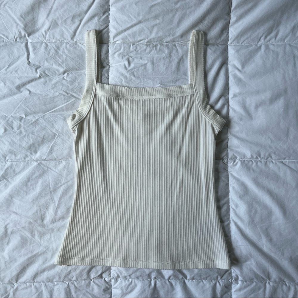 Reformation Ribbed Tank Bundle - Picture 2 of 8